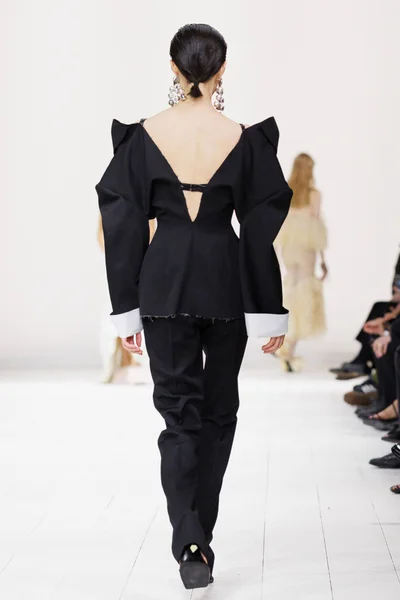 Look 69